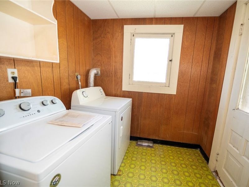 247 & 247 1/2 Ray Avenue NW, New Philadelphia, OH 44663 Photo 13