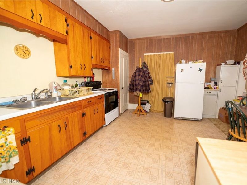 247 & 247 1/2 Ray Avenue NW, New Philadelphia, OH 44663 Photo 15