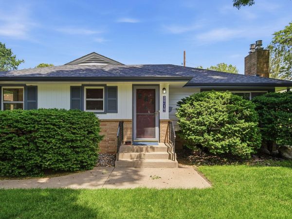 2717 30th Avenue NE, Saint Anthony, MN 55418