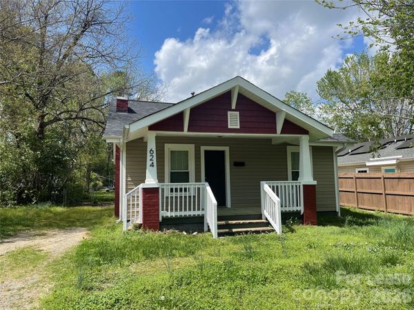 624 Pinoca Road , Charlotte, NC 28208