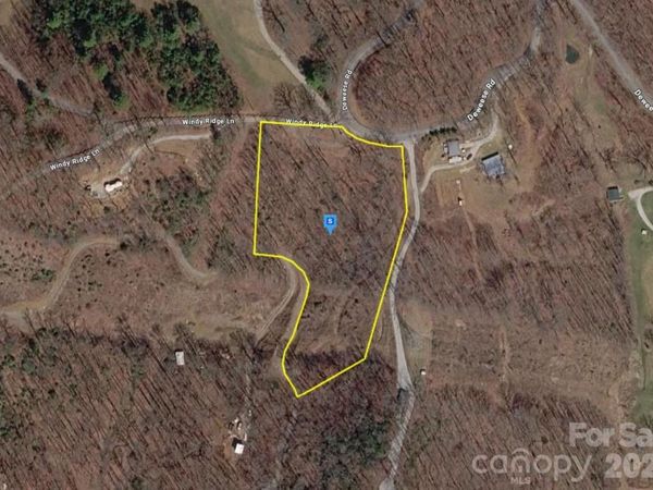 300 Windy Ridge Lane , Topton, NC 28781