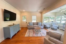 1150 Pleasant Pines Street photo 4