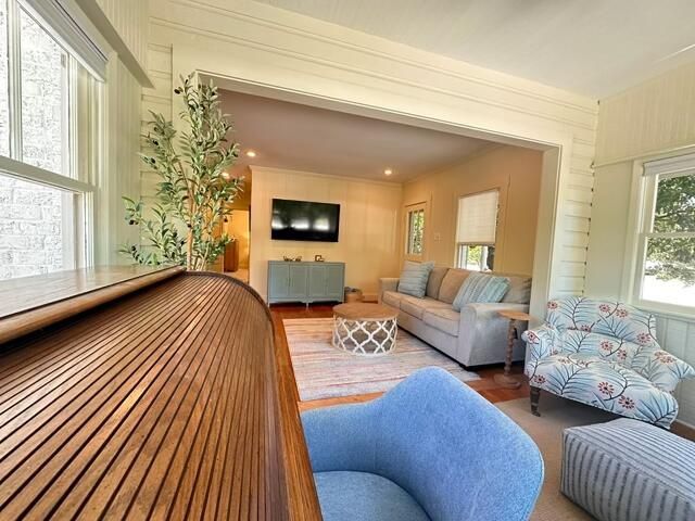 1150 Pleasant Pines Street Photo 5