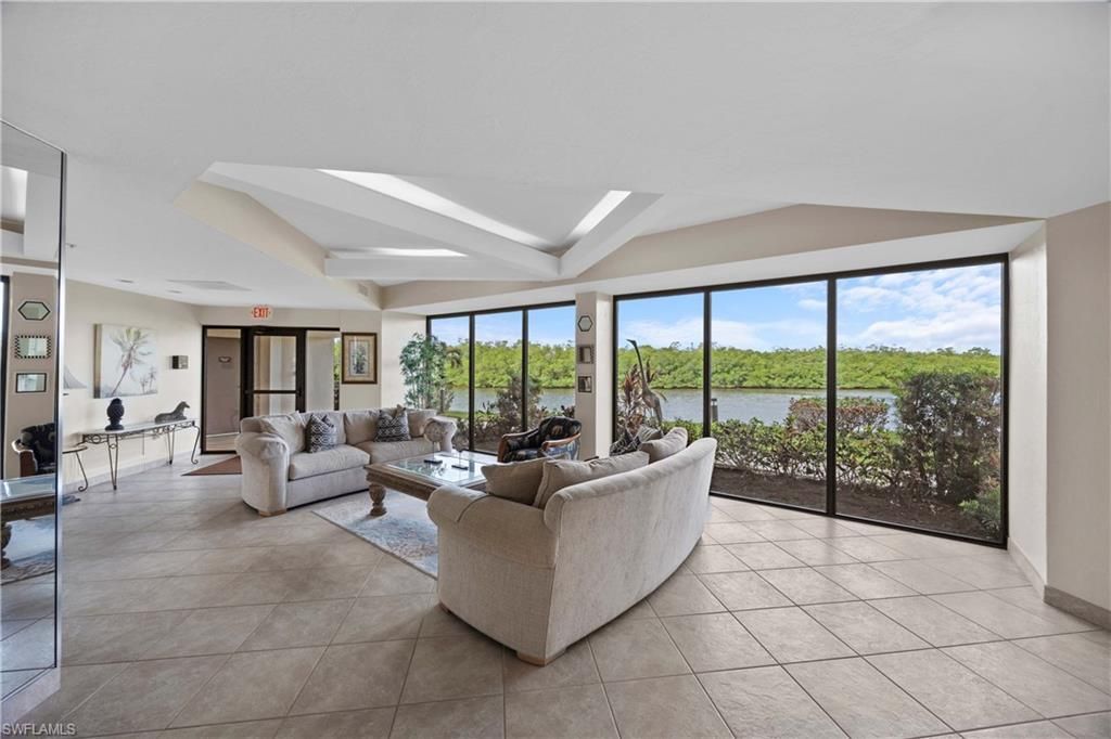 15 Bluebill Ave, Unit 103AA, Naples, FL 34108 Photo
