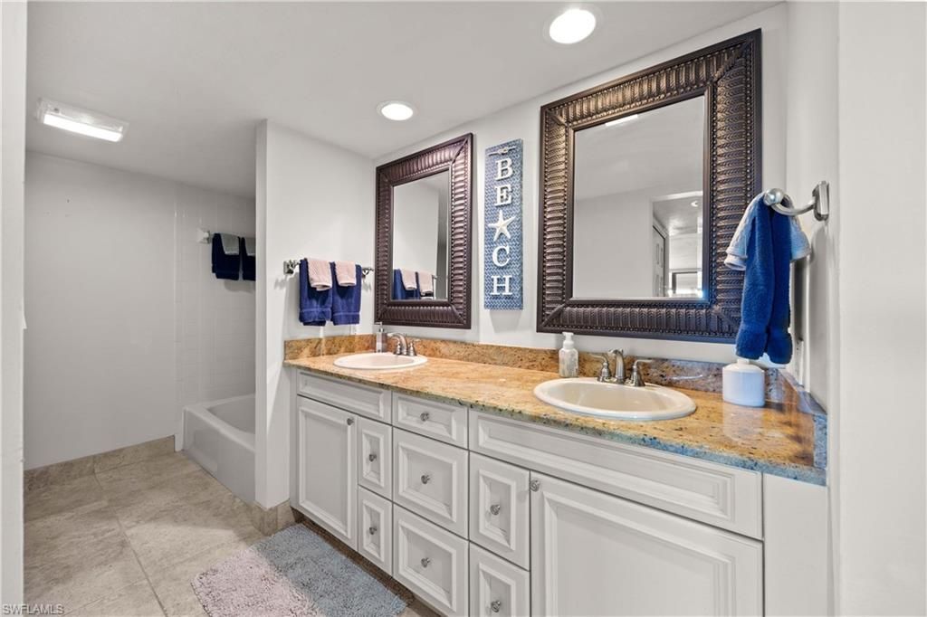 15 Bluebill Ave, Unit 103AA, Naples, FL 34108 Photo