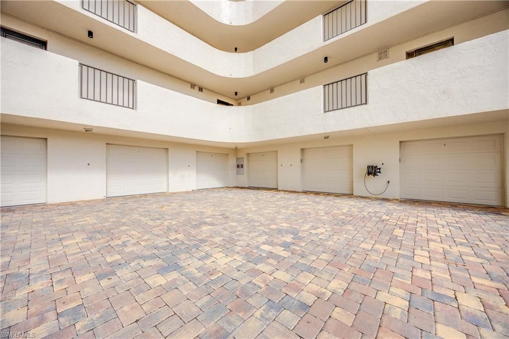15 Bluebill Ave, Unit 103AA, Naples, FL 34108 Photo