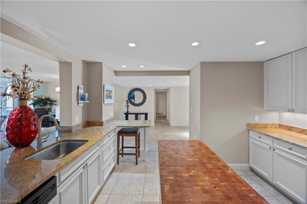 15 Bluebill Ave, Unit 103AA, Naples, FL 34108 Photo