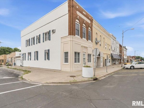174 W CENTER Street, Girard, IL 62640