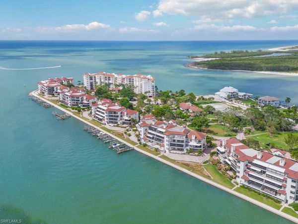 232 La Peninsula BLVD, Unit 232, NAPLES, FL 34113
