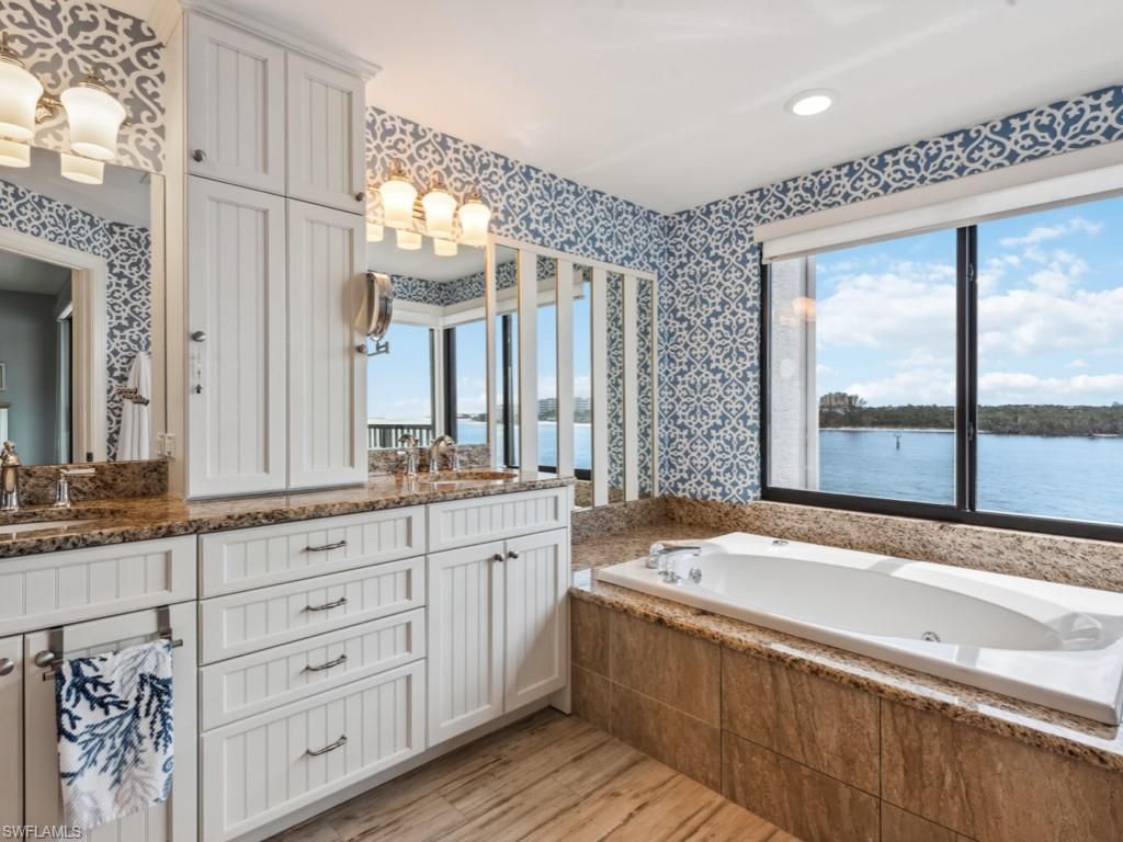 232 La Peninsula Blvd, Unit 232, Naples, FL 34113 Photo