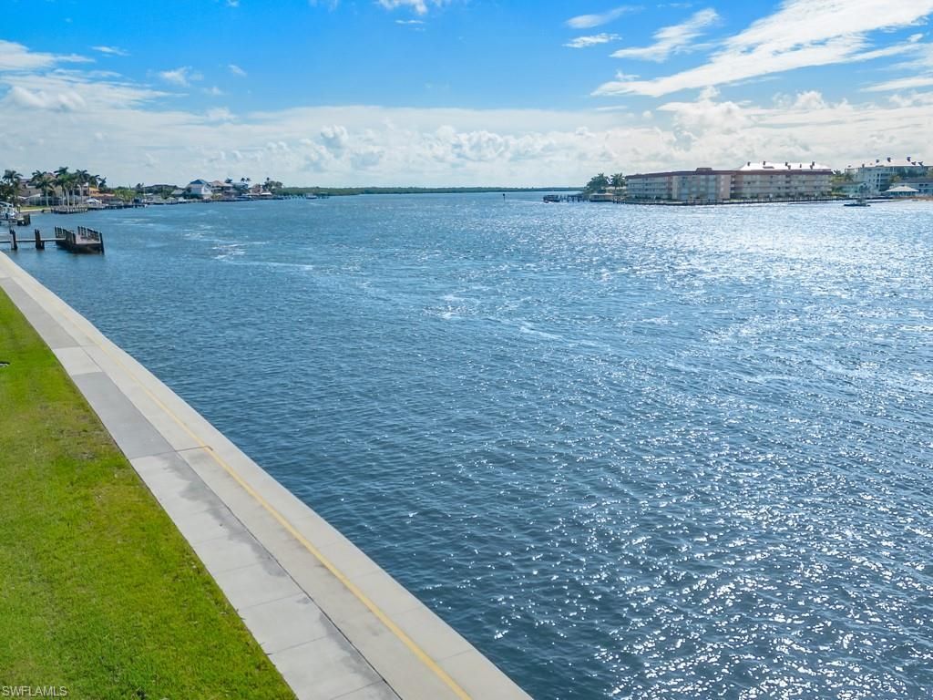 232 La Peninsula Blvd, Unit 232, Naples, FL 34113 Photo