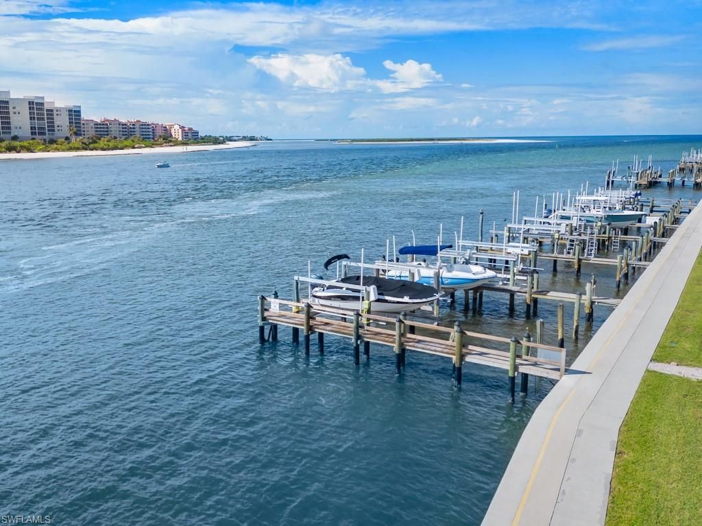 232 La Peninsula Blvd, Unit 232, Naples, FL 34113 Photo