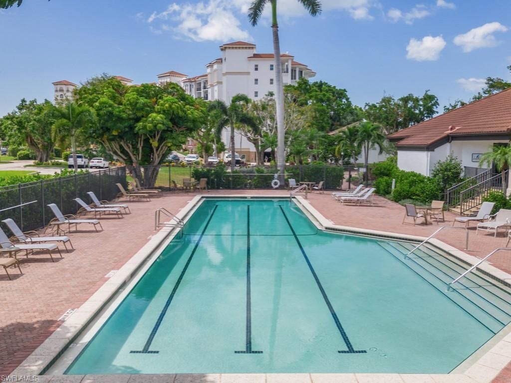 232 La Peninsula Blvd, Unit 232, Naples, FL 34113 Photo