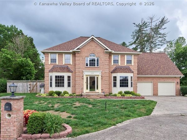 202 Pleasant View Drive, Hurricane, WV 25526