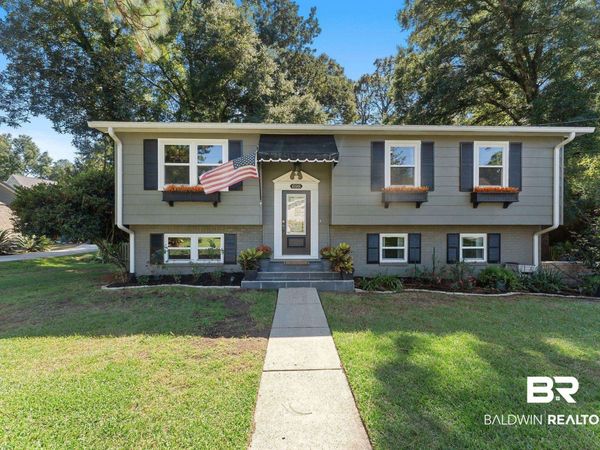 698 Cedar Avenue, Fairhope, AL 36532
