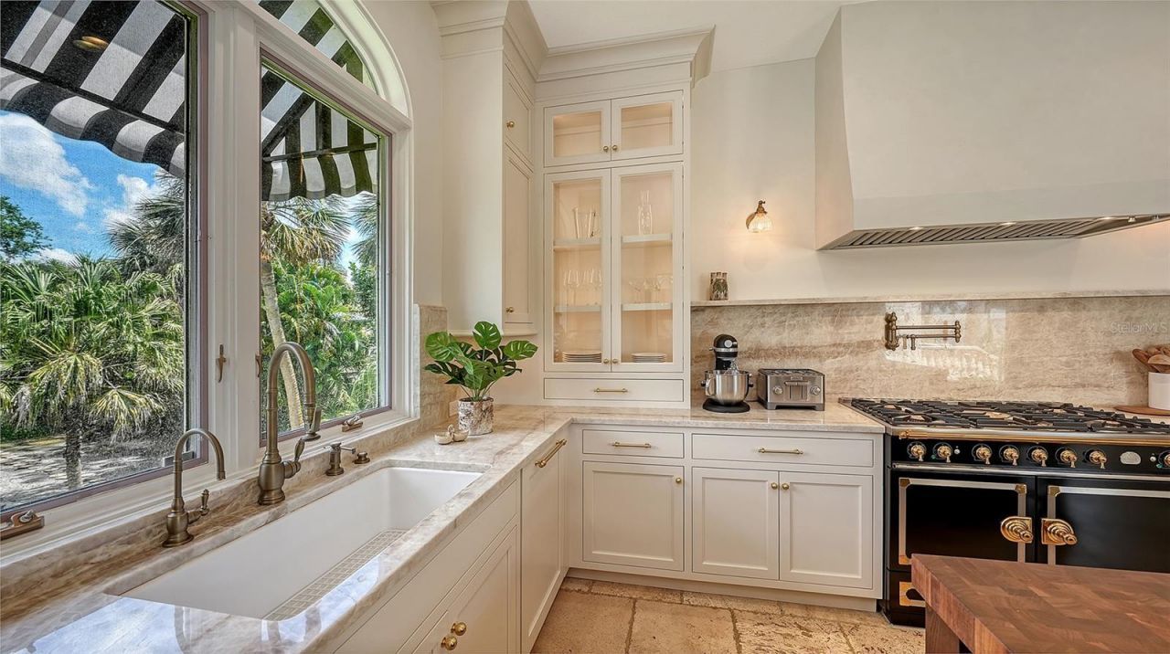 1023 Tocobaga Lane, Sarasota, FL 34236 Photo