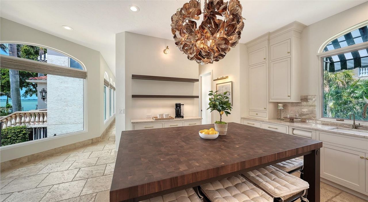 1023 Tocobaga Lane, Sarasota, FL 34236 Photo