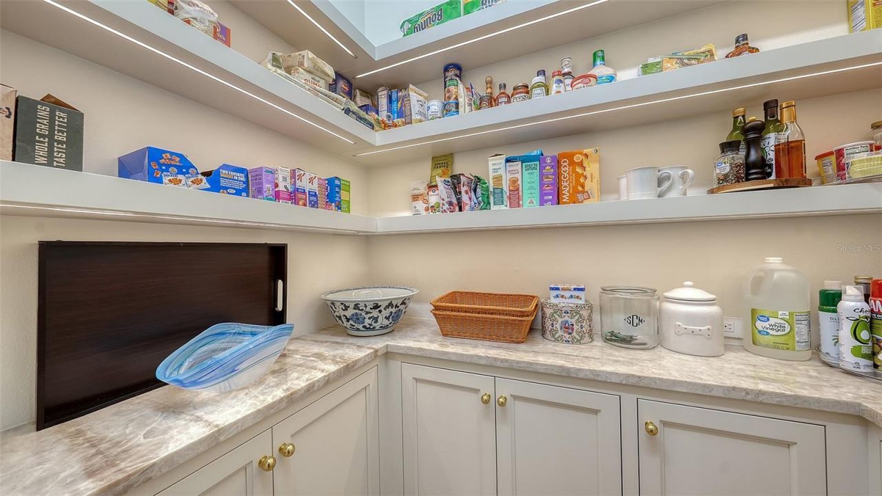 1023 Tocobaga Lane, Sarasota, FL 34236 Photo