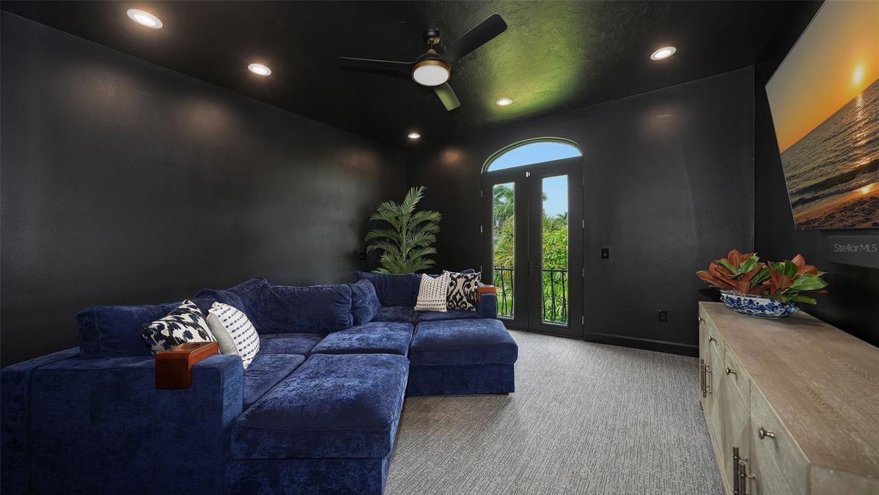 1023 Tocobaga Lane, Sarasota, FL 34236 Photo