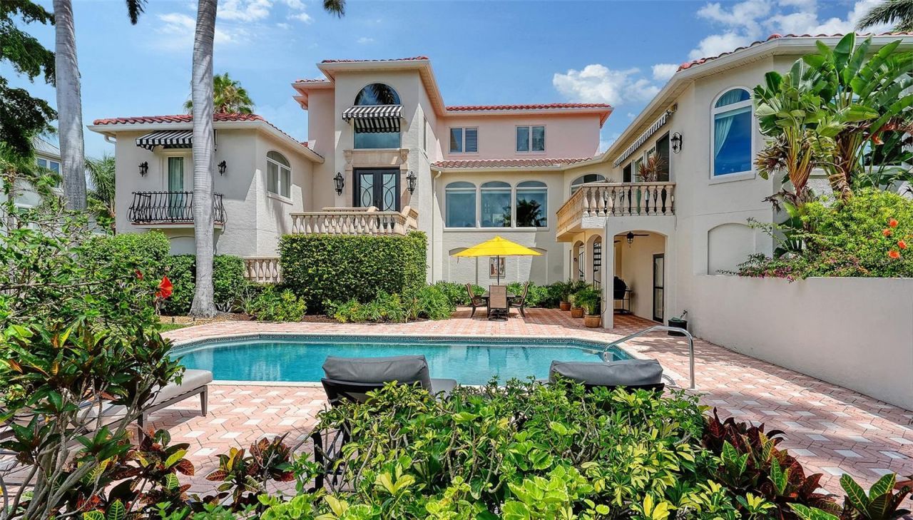 1023 Tocobaga Lane, Sarasota, FL 34236 Photo