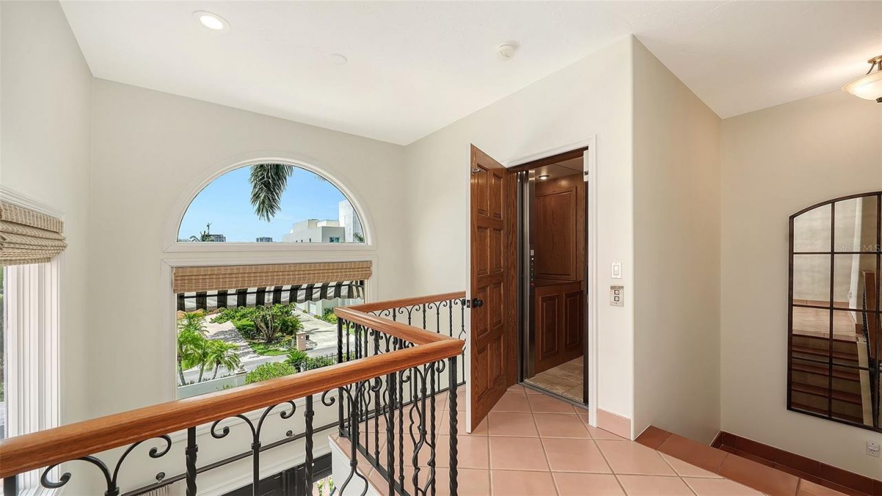 1023 Tocobaga Lane, Sarasota, FL 34236 Photo
