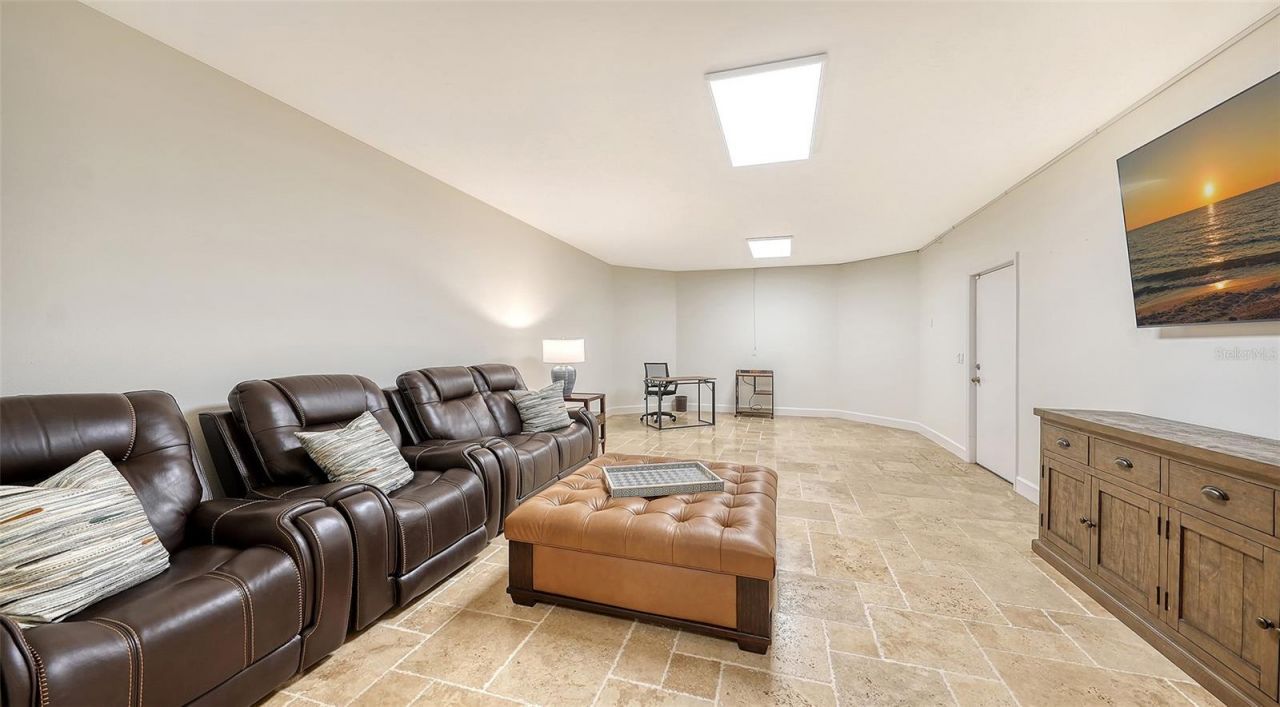 1023 Tocobaga Lane, Sarasota, FL 34236 Photo