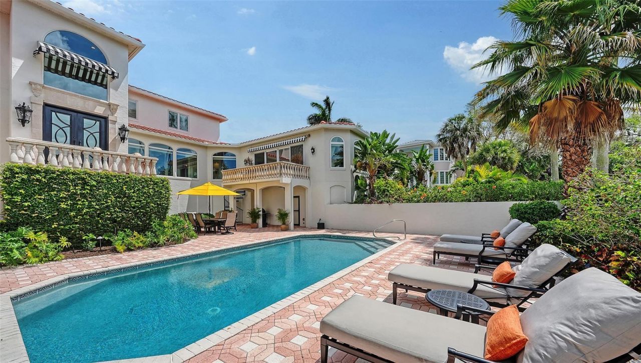 1023 Tocobaga Lane, Sarasota, FL 34236 Photo
