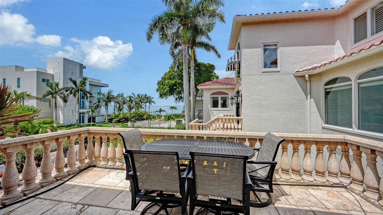 1023 Tocobaga Lane, Sarasota, FL 34236 Photo
