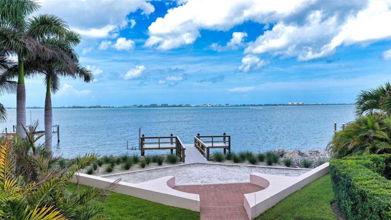 1023 Tocobaga Lane, Sarasota, FL 34236 Photo