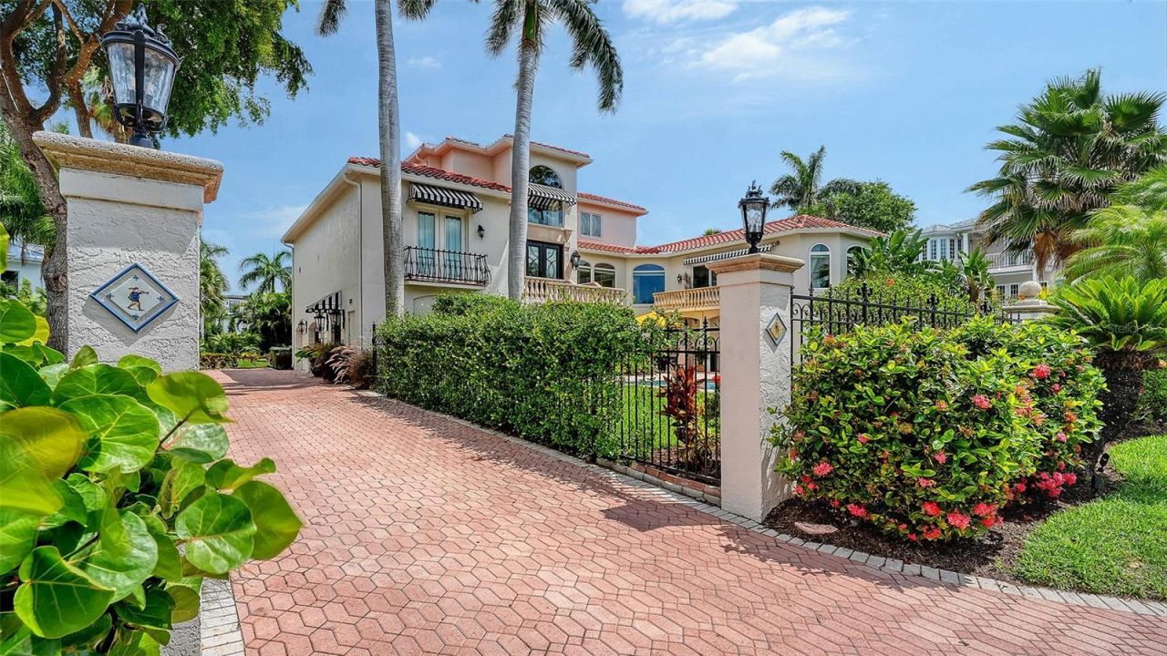 1023 Tocobaga Lane, Sarasota, FL 34236 Photo