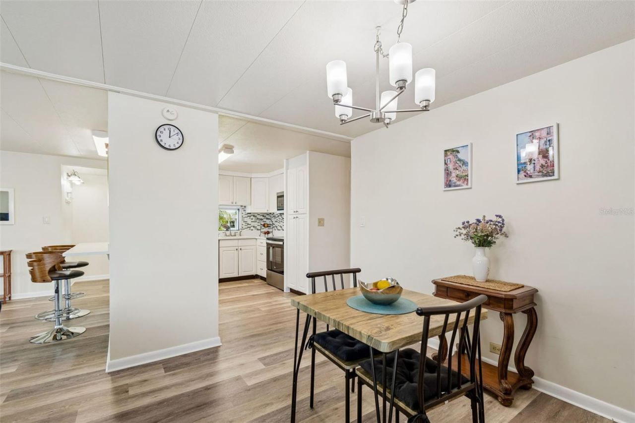 7186 Mount Arlington Drive Ne, Unit 421, Saint Petersburg, FL 33702 Photo