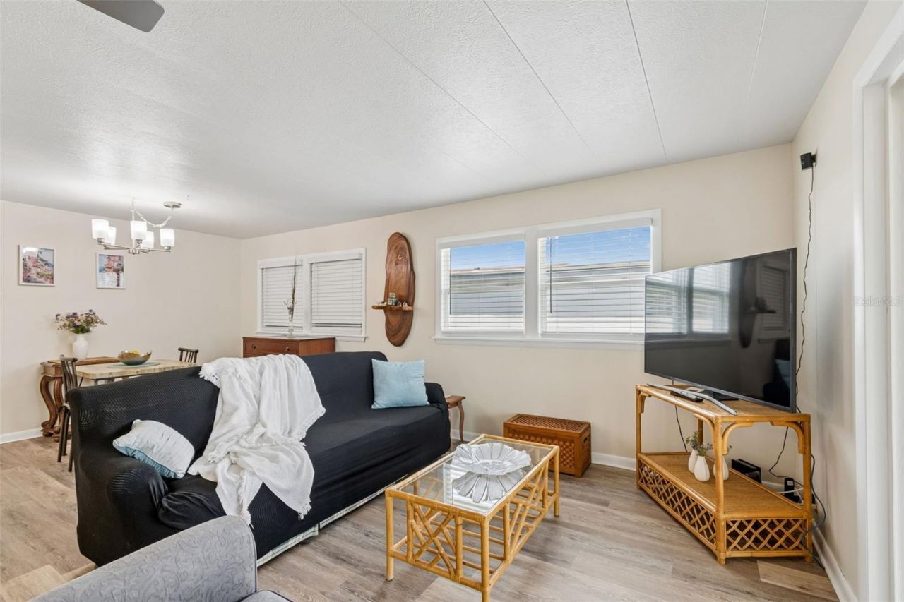 7186 Mount Arlington Drive Ne, Unit 421, Saint Petersburg, FL 33702 Photo