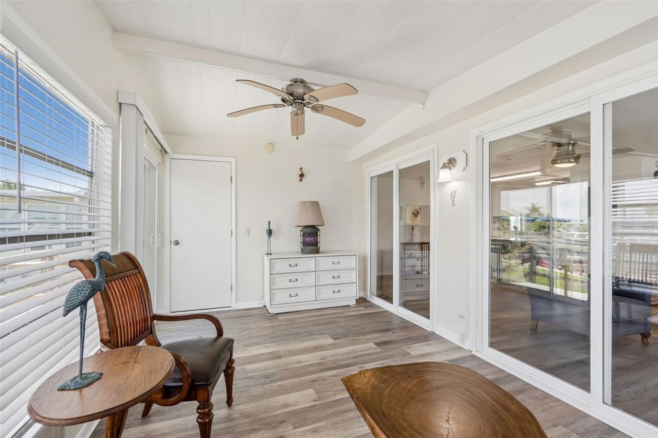 7186 Mount Arlington Drive Ne, Unit 421, Saint Petersburg, FL 33702 Photo