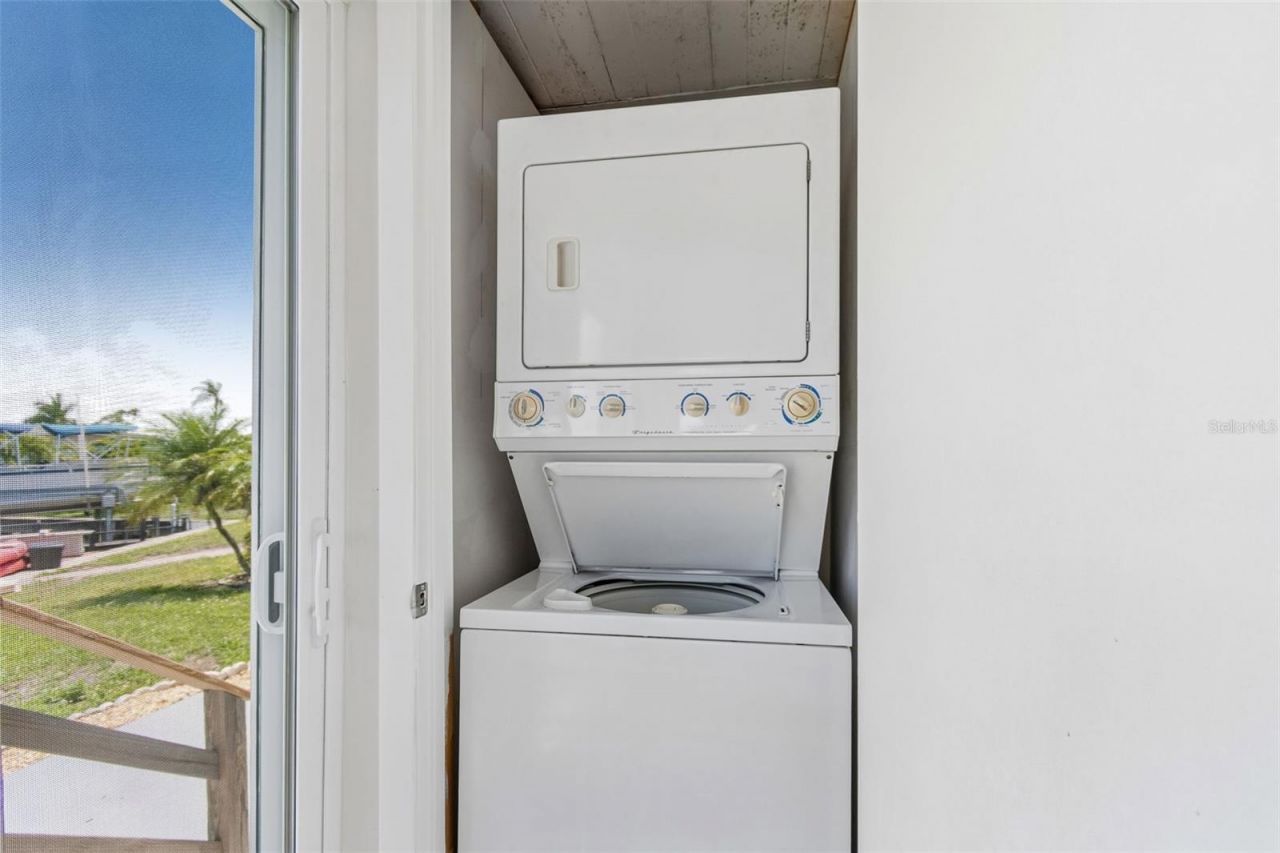 7186 Mount Arlington Drive Ne, Unit 421, Saint Petersburg, FL 33702 Photo