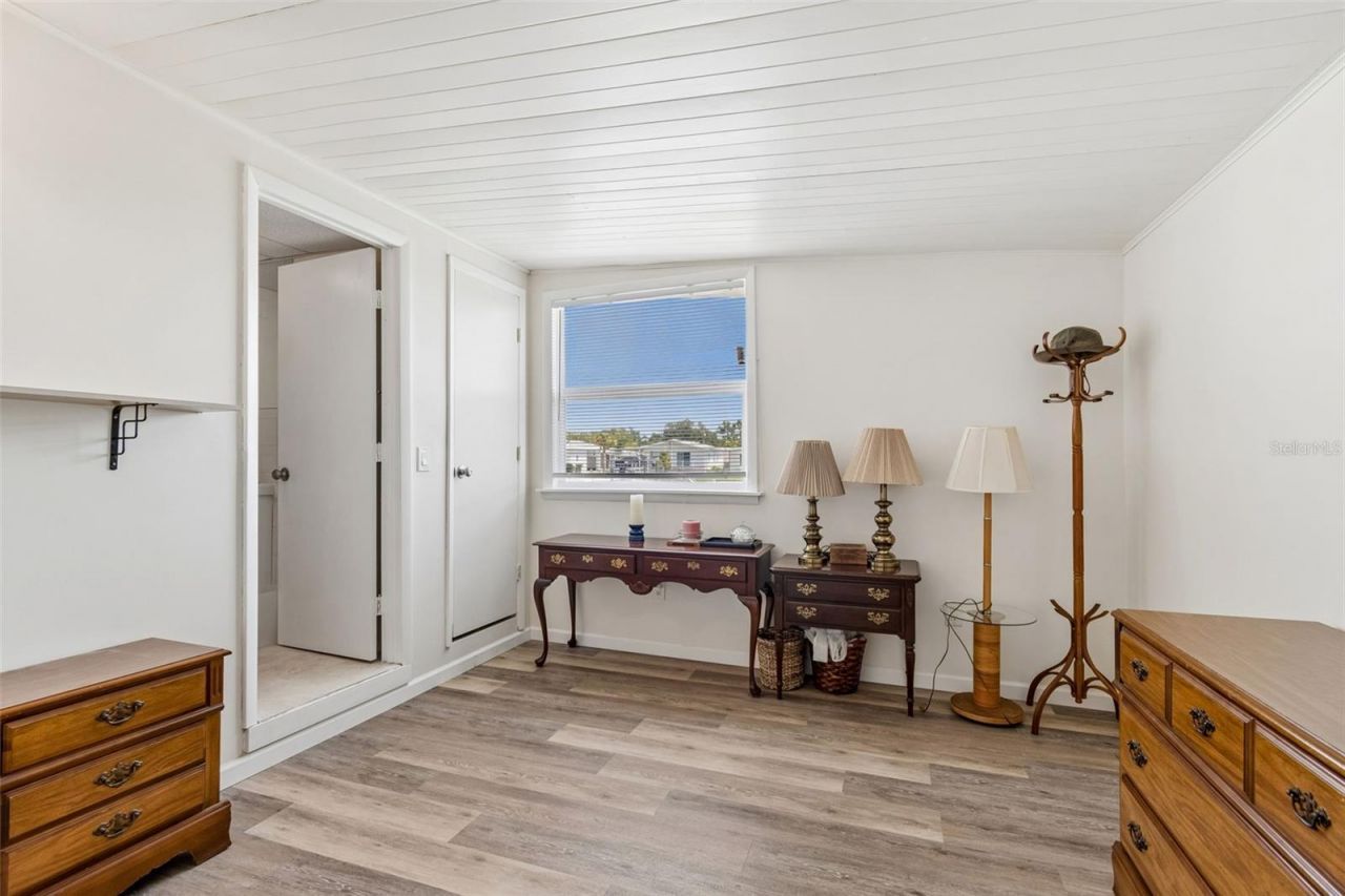 7186 Mount Arlington Drive Ne, Unit 421, Saint Petersburg, FL 33702 Photo
