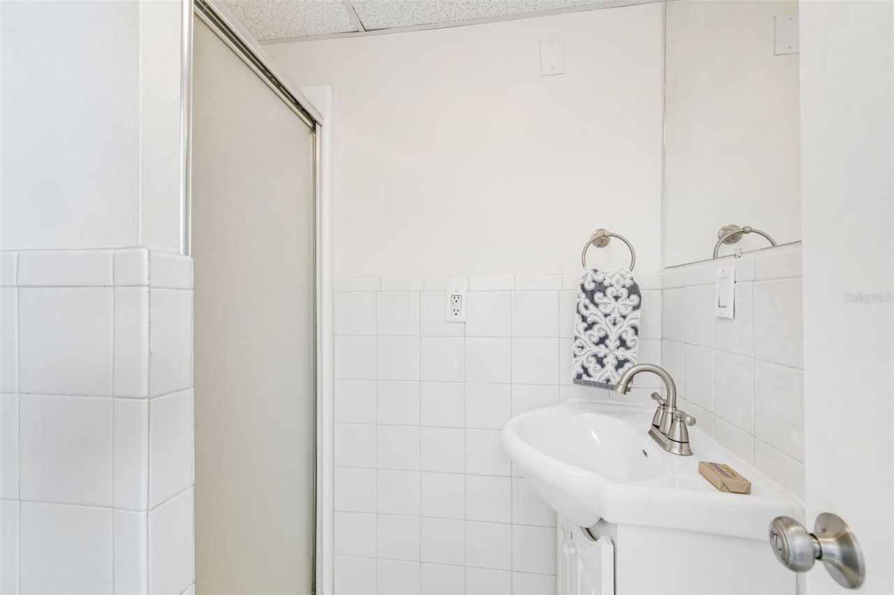 7186 Mount Arlington Drive Ne, Unit 421, Saint Petersburg, FL 33702 Photo