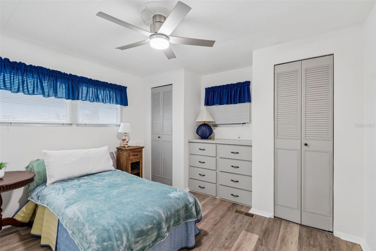 7186 Mount Arlington Drive Ne, Unit 421, Saint Petersburg, FL 33702 Photo