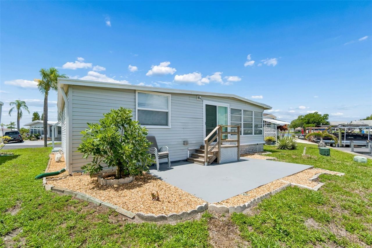 7186 Mount Arlington Drive Ne, Unit 421, Saint Petersburg, FL 33702 Photo
