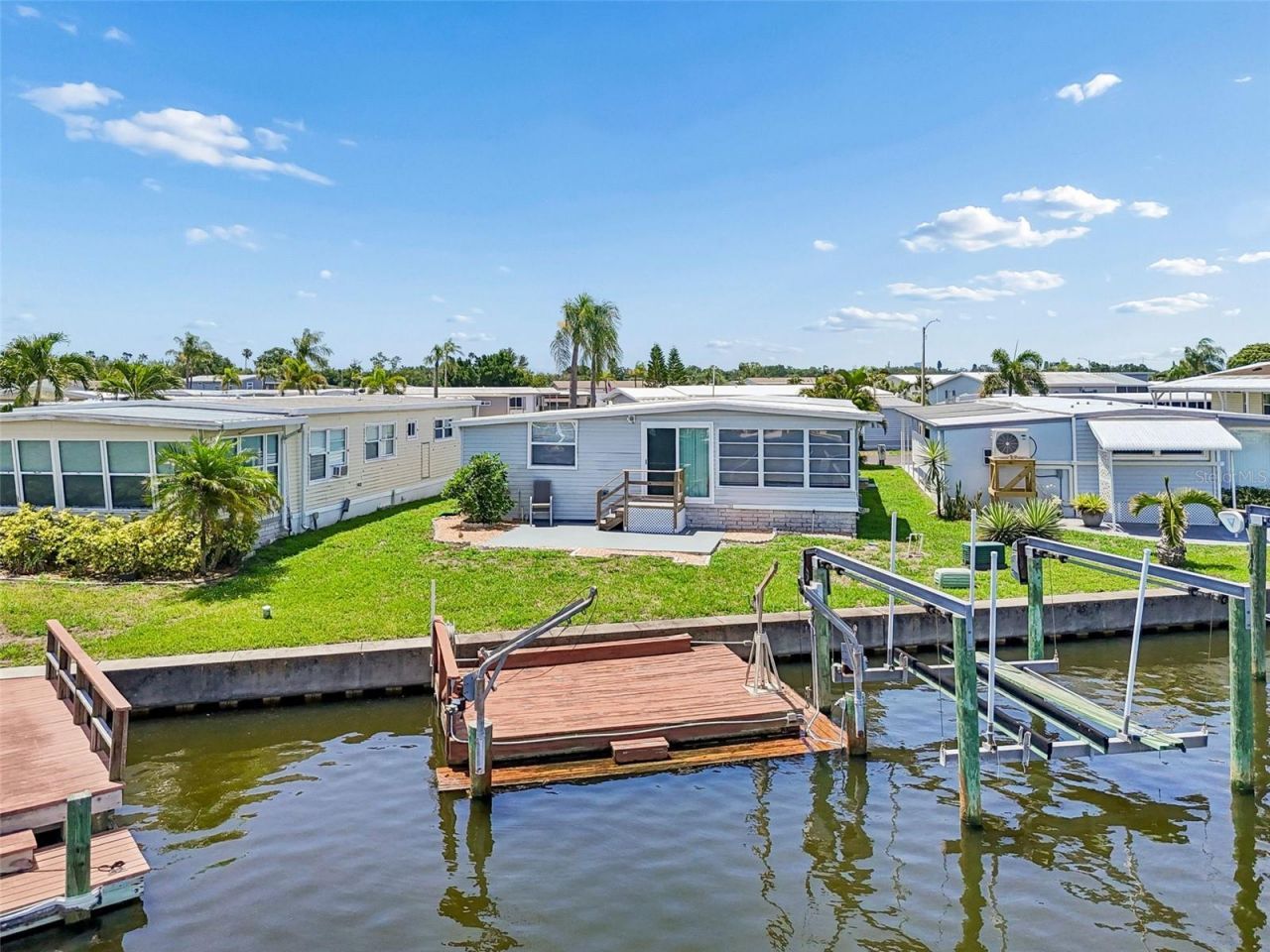 7186 Mount Arlington Drive Ne, Unit 421, Saint Petersburg, FL 33702 Photo