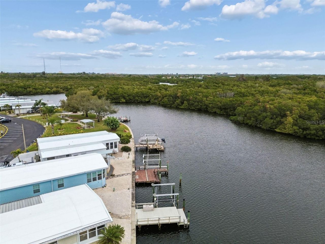7186 Mount Arlington Drive Ne, Unit 421, Saint Petersburg, FL 33702 Photo
