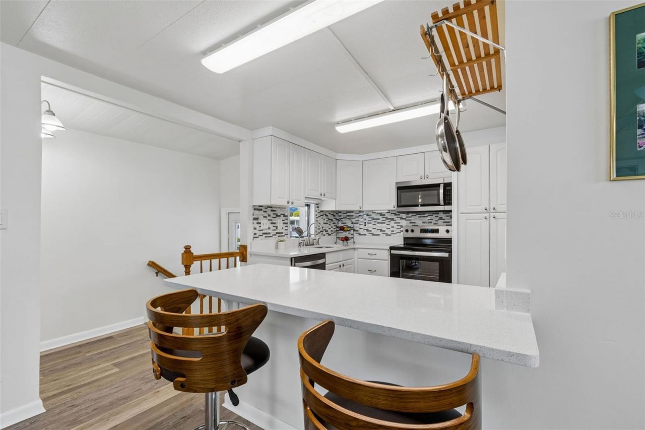 7186 Mount Arlington Drive Ne, Unit 421, Saint Petersburg, FL 33702 Photo