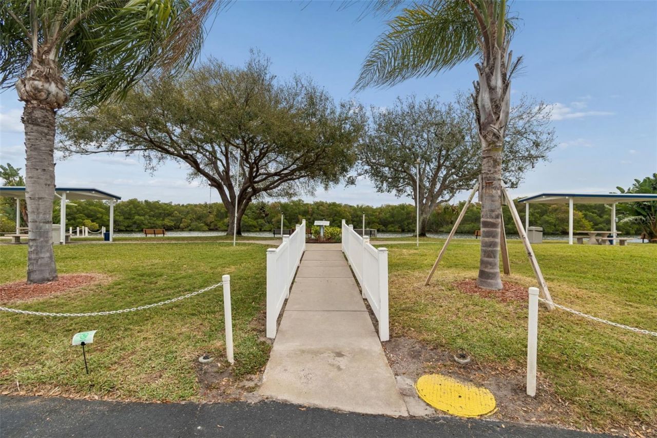 7186 Mount Arlington Drive Ne, Unit 421, Saint Petersburg, FL 33702 Photo