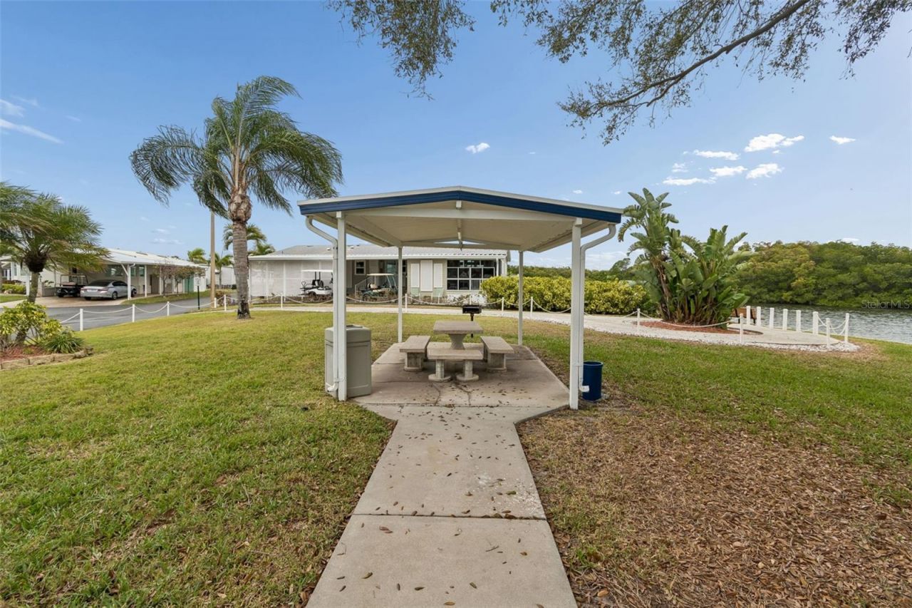 7186 Mount Arlington Drive Ne, Unit 421, Saint Petersburg, FL 33702 Photo