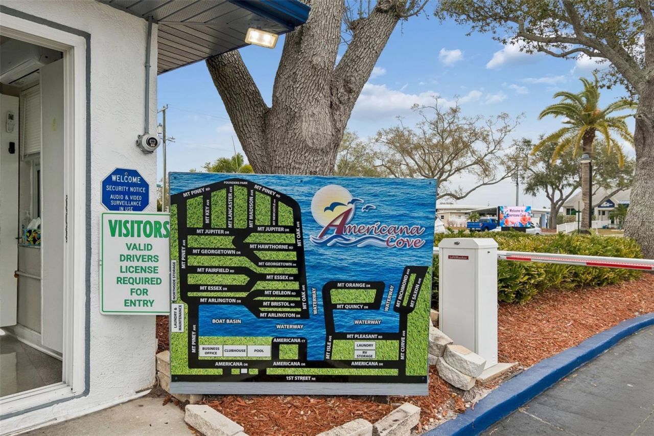 7186 Mount Arlington Drive Ne, Unit 421, Saint Petersburg, FL 33702 Photo