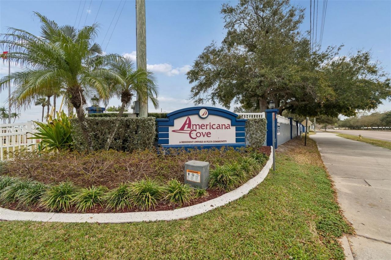 7186 Mount Arlington Drive Ne, Unit 421, Saint Petersburg, FL 33702 Photo