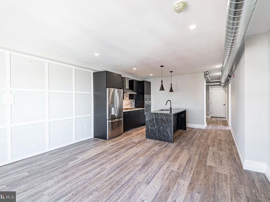 526 Brown Street, Unit 202, Philadelphia, PA 19123 Main Photo