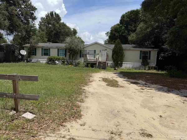 5570 Bantola Dr, Milton, FL 32583
