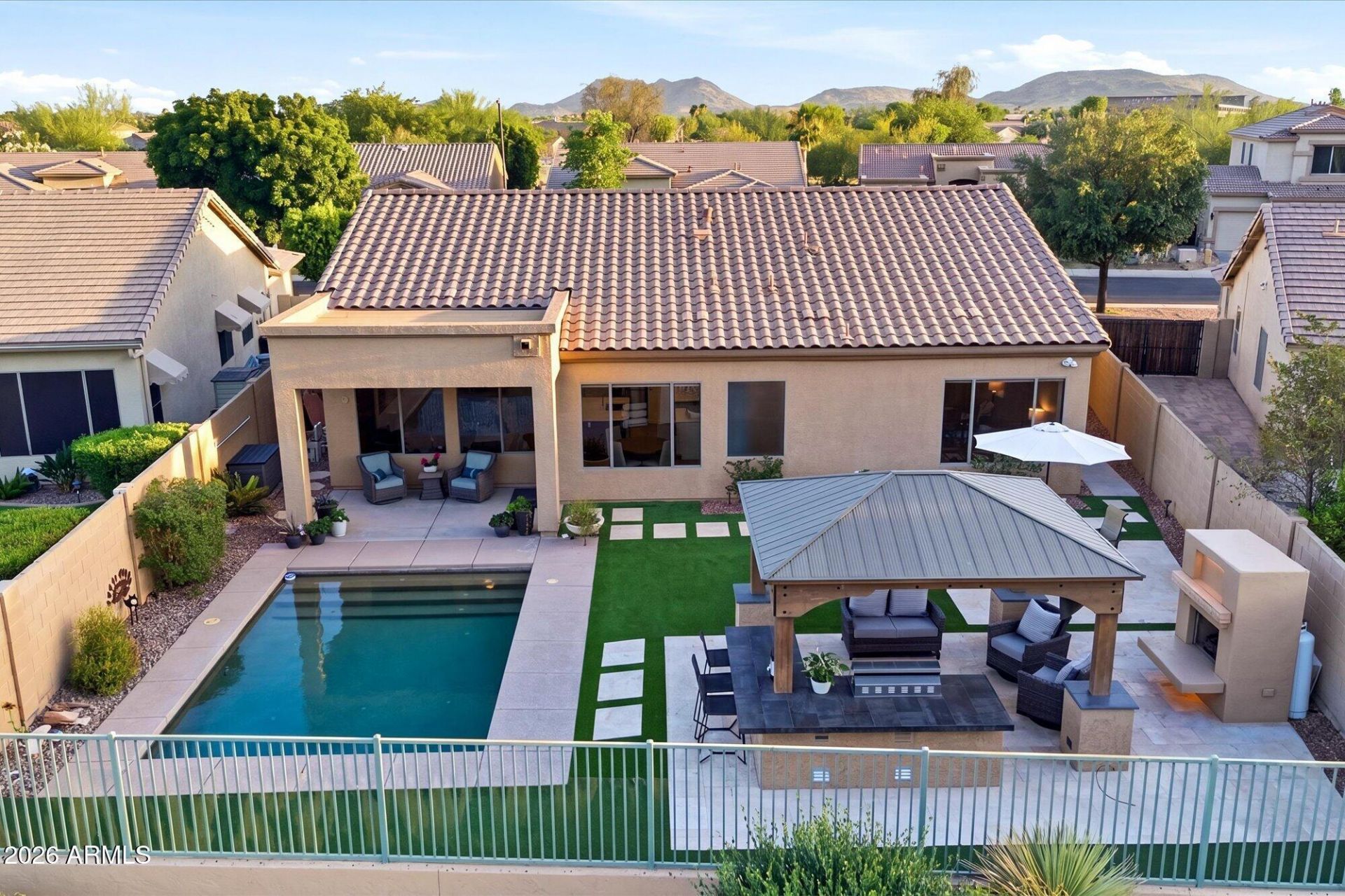 25627 N Hackberry Drive, Phoenix, AZ 85083 Main Photo