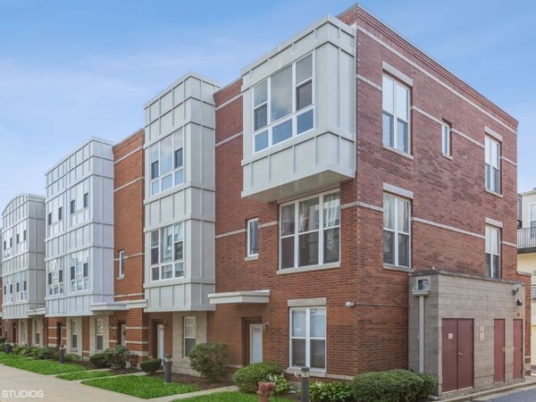 3238 N KILBOURN Avenue , Unit 14, Chicago, IL 60641