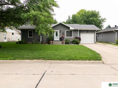 1519 Raell Drive , York, NE 68467